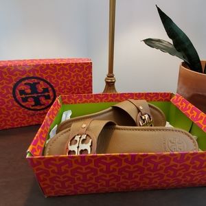 Tory Burch Tan Pattie 3 Wedge Size 8